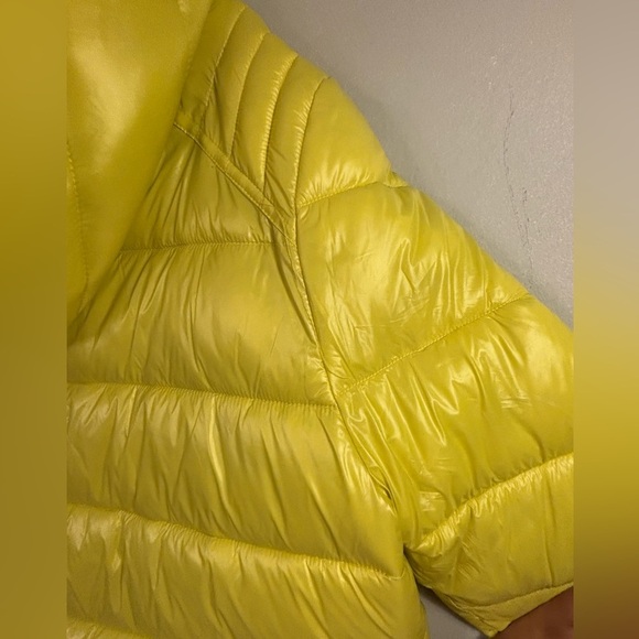 Guess Vibrant Yellow Hooded Puffer Coat - Picture 9 of 10